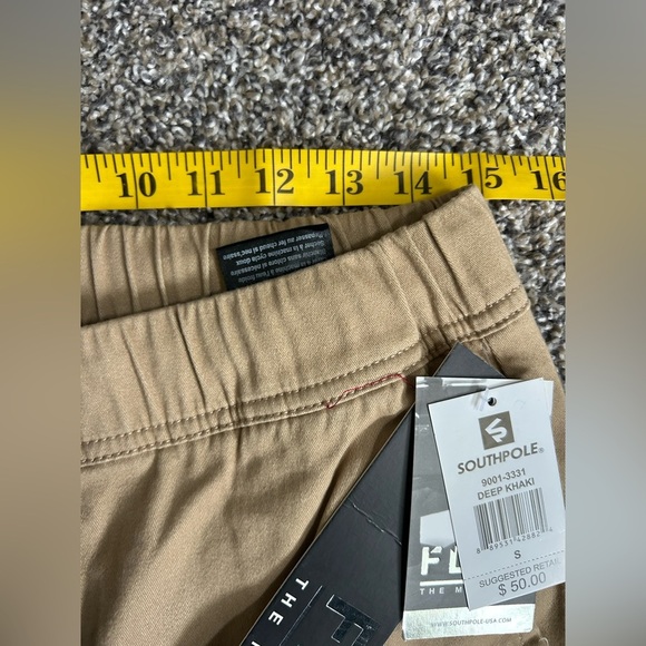 South Pole NWT Men’s Flex Movement Khaki Joggers Size Small - Picture 9 of 10